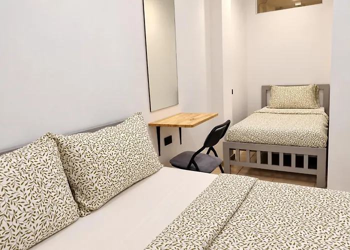 Hostel Hello 15 *
